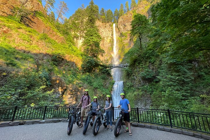 Ebike to Multnomah Falls. The fun way to visit Oregon's tallest waterfall.